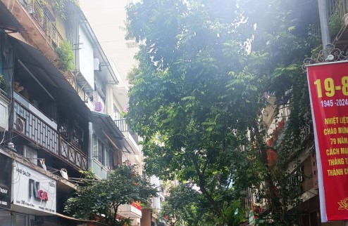 Cho thuê MBKD phố Chân Cầm ( góc Phủ Doãn), Hà Nội. Dt 30m - 2 tầng, MT 4m - Giá 24 Triệu 0865089699